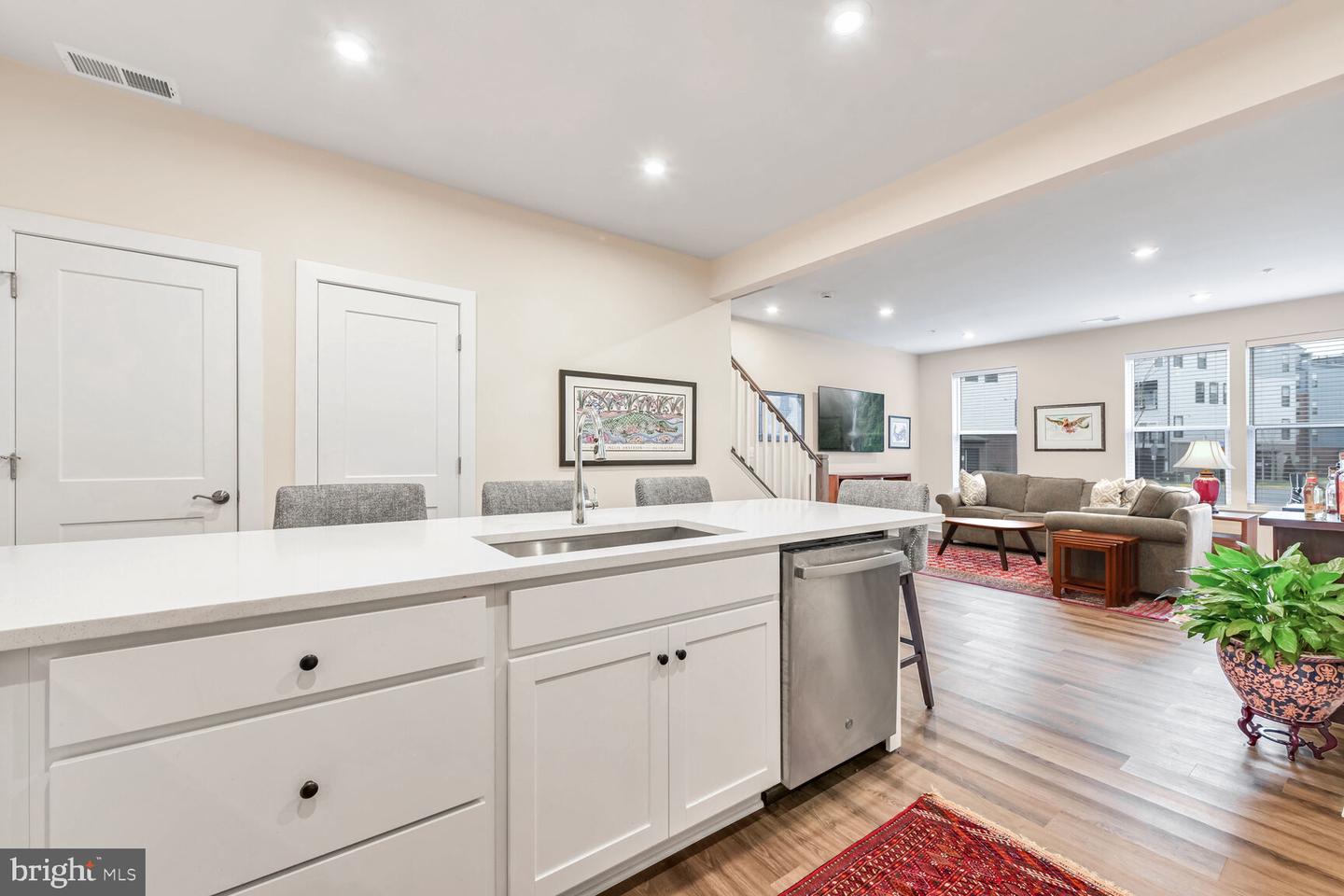 20276 NEWFOUNDLAND SQ, ASHBURN, Virginia 20147, 2 Bedrooms Bedrooms, ,2 BathroomsBathrooms,Residential,For sale,20276 NEWFOUNDLAND SQ,VALO2113582 MLS # VALO2113582