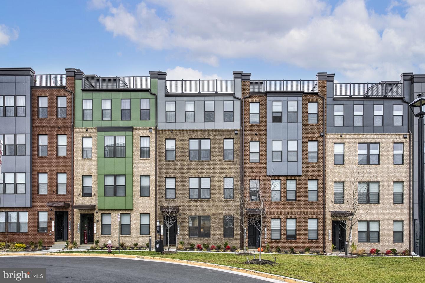 20276 NEWFOUNDLAND SQ, ASHBURN, Virginia 20147, 2 Bedrooms Bedrooms, ,2 BathroomsBathrooms,Residential,For sale,20276 NEWFOUNDLAND SQ,VALO2113582 MLS # VALO2113582