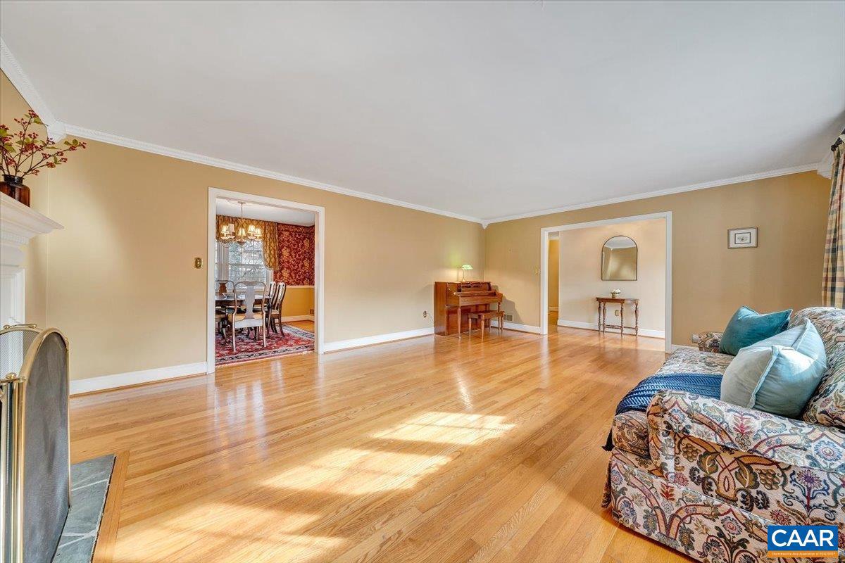 3558 SW HARTLAND RD, ROANOKE, Virginia 24015, 3 Bedrooms Bedrooms, ,2 BathroomsBathrooms,Residential,For sale,3558 SW HARTLAND RD,672294 MLS # 672294