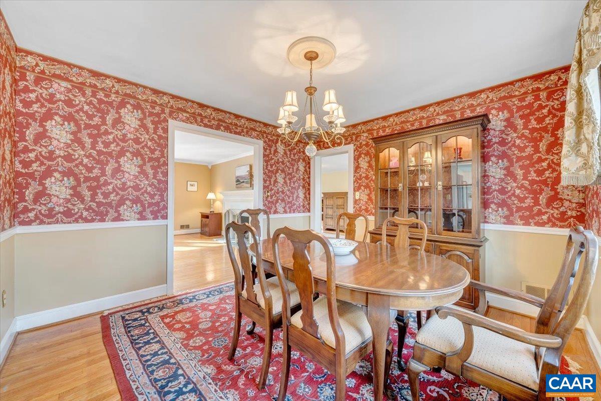 3558 SW HARTLAND RD, ROANOKE, Virginia 24015, 3 Bedrooms Bedrooms, ,2 BathroomsBathrooms,Residential,For sale,3558 SW HARTLAND RD,672294 MLS # 672294