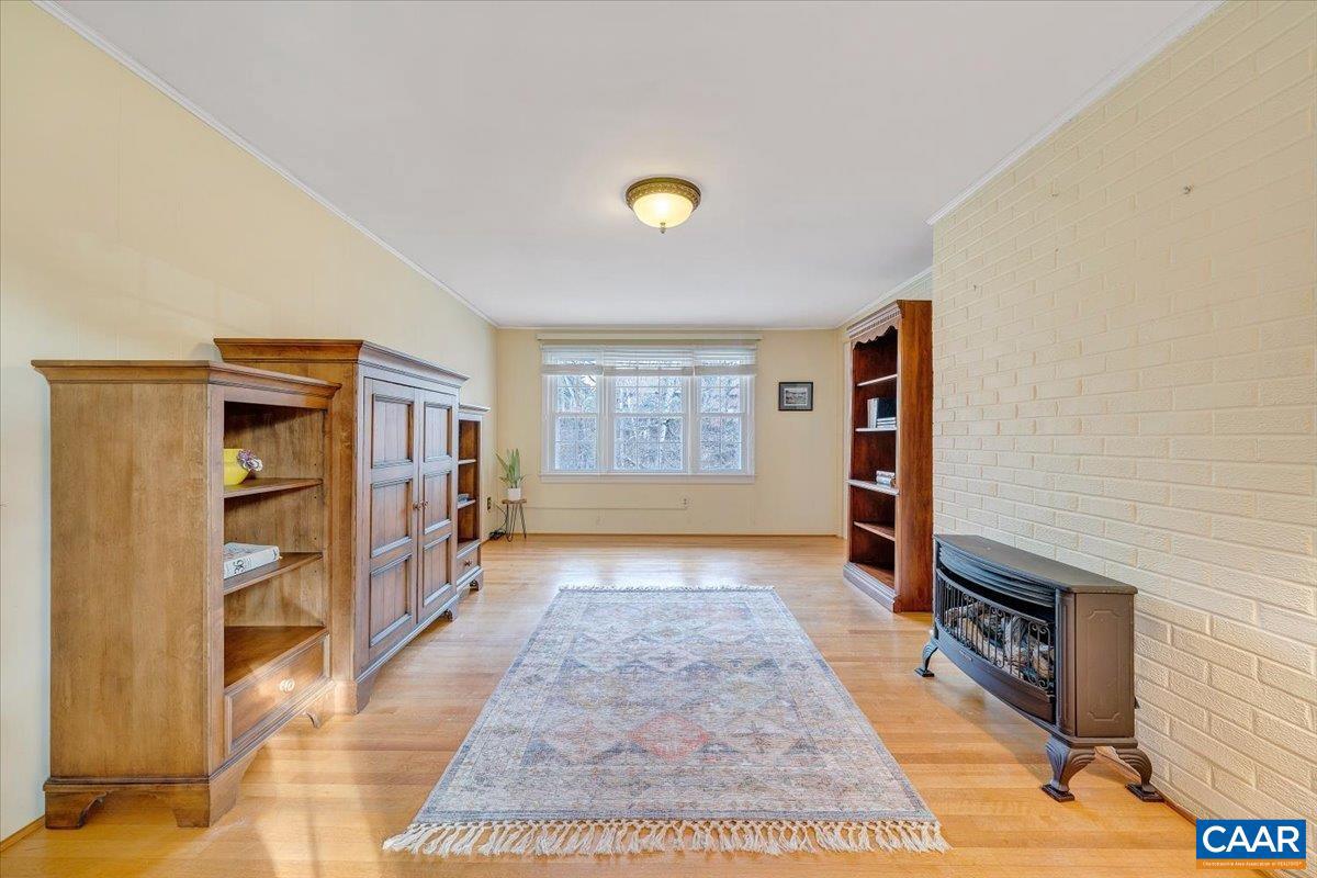 3558 SW HARTLAND RD, ROANOKE, Virginia 24015, 3 Bedrooms Bedrooms, ,2 BathroomsBathrooms,Residential,For sale,3558 SW HARTLAND RD,672294 MLS # 672294