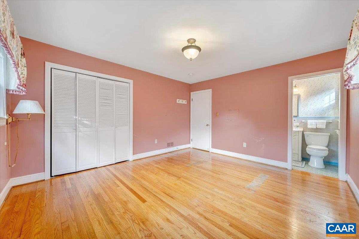 3558 SW HARTLAND RD, ROANOKE, Virginia 24015, 3 Bedrooms Bedrooms, ,2 BathroomsBathrooms,Residential,For sale,3558 SW HARTLAND RD,672294 MLS # 672294