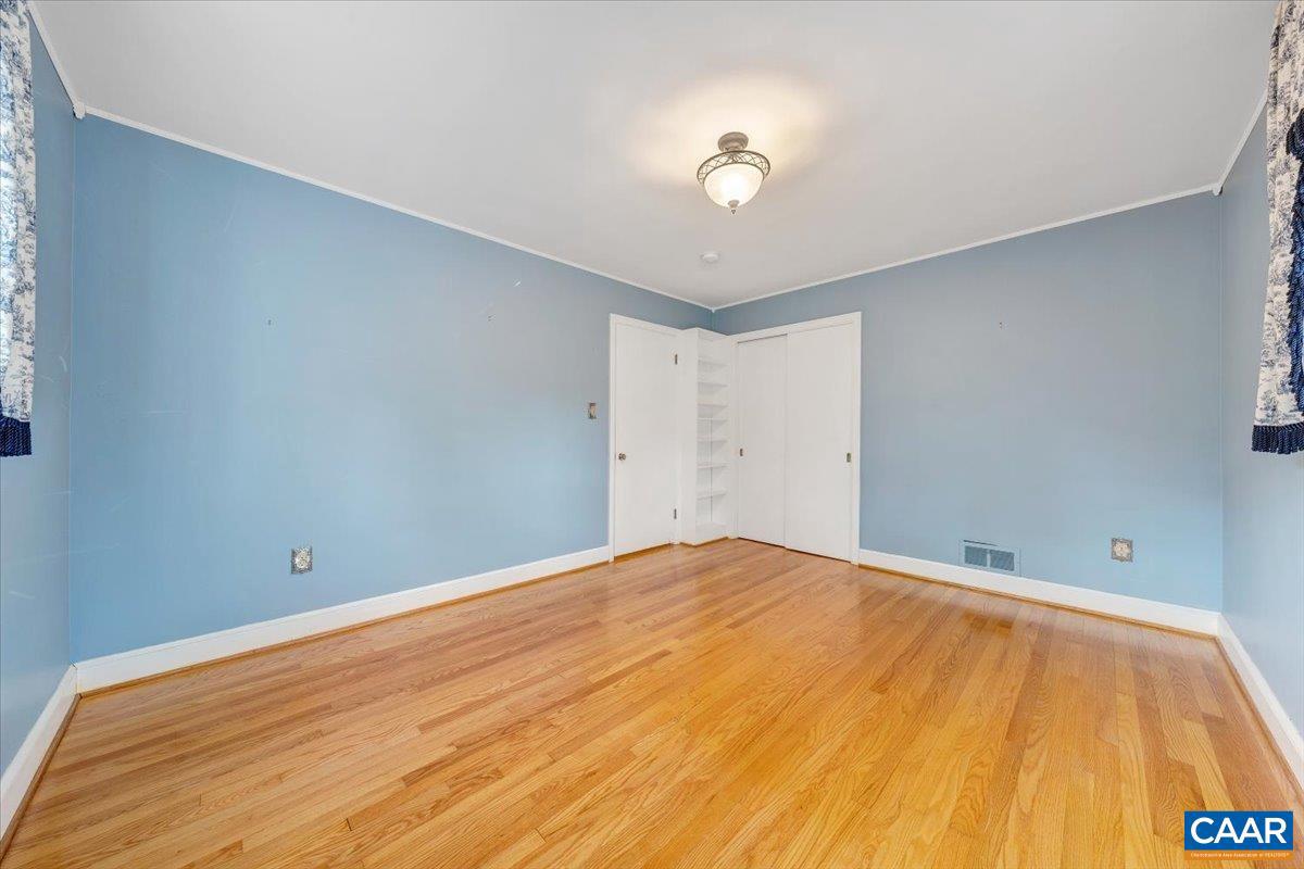 3558 SW HARTLAND RD, ROANOKE, Virginia 24015, 3 Bedrooms Bedrooms, ,2 BathroomsBathrooms,Residential,For sale,3558 SW HARTLAND RD,672294 MLS # 672294