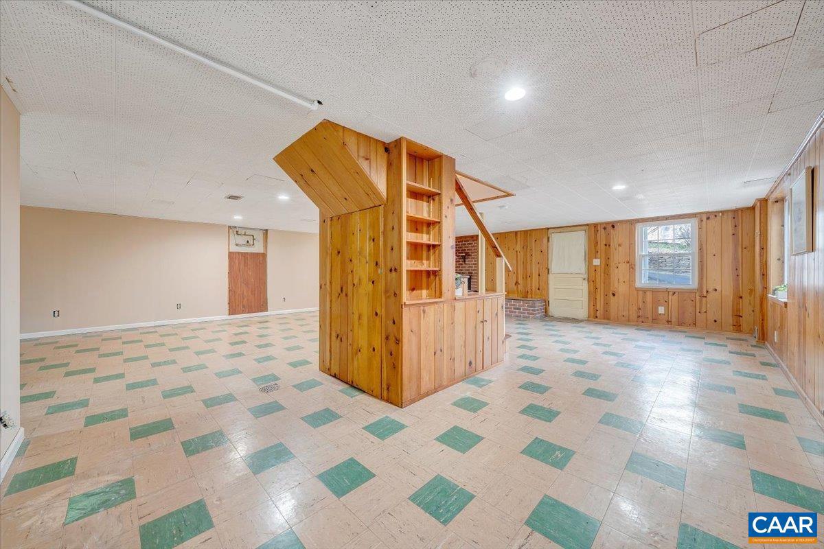 3558 SW HARTLAND RD, ROANOKE, Virginia 24015, 3 Bedrooms Bedrooms, ,2 BathroomsBathrooms,Residential,For sale,3558 SW HARTLAND RD,672294 MLS # 672294