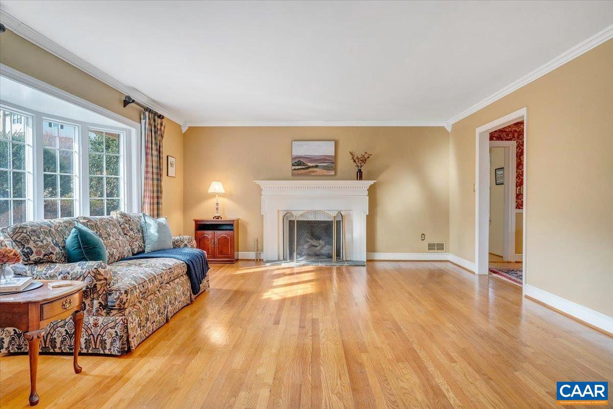 3558 SW HARTLAND RD, ROANOKE, Virginia 24015, 3 Bedrooms Bedrooms, ,2 BathroomsBathrooms,Residential,For sale,3558 SW HARTLAND RD,672294 MLS # 672294