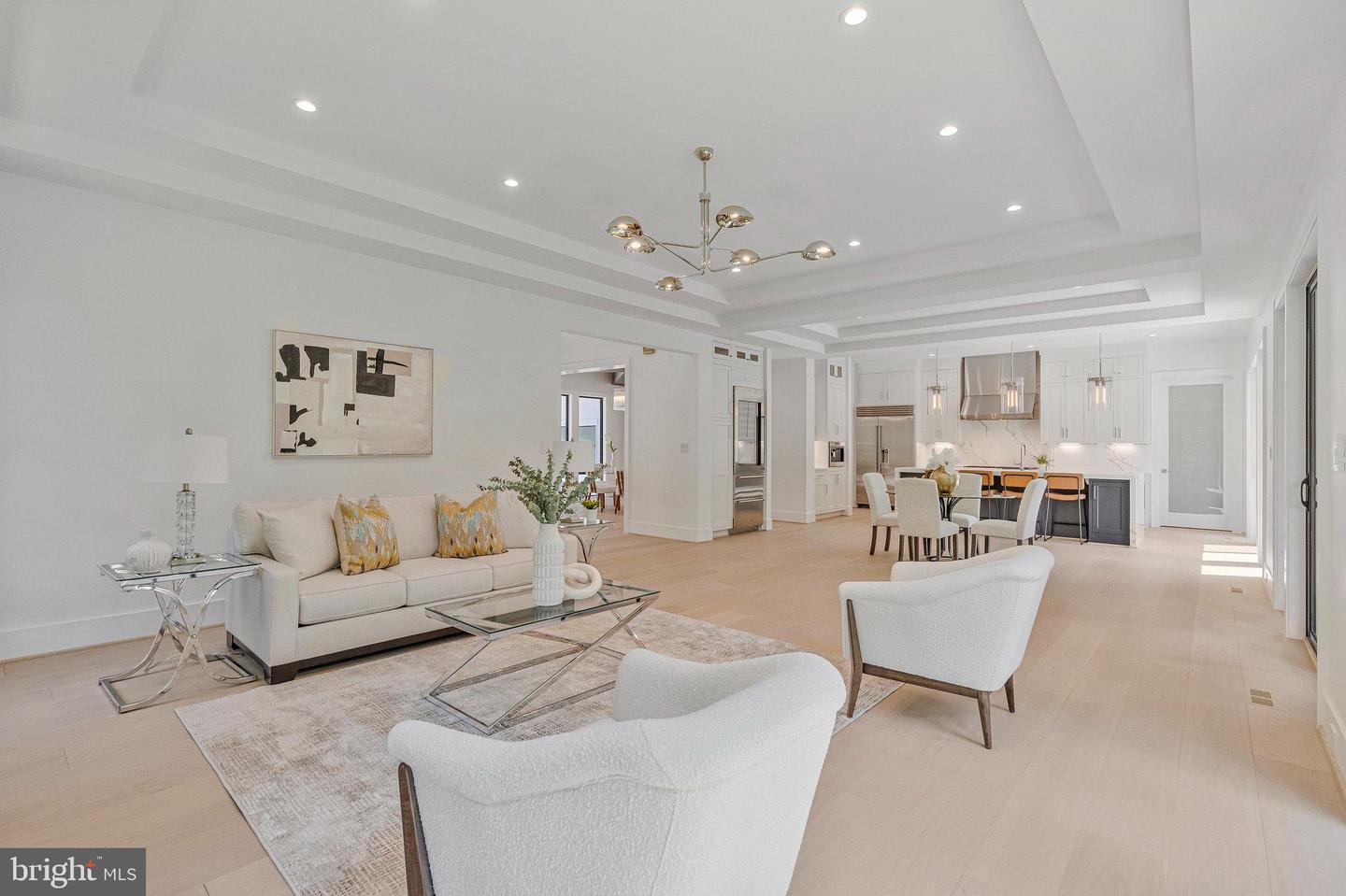 1434 WAGGAMAN CIR, MCLEAN, Virginia 22101, 6 Bedrooms Bedrooms, ,6 BathroomsBathrooms,Residential,For sale,1434 WAGGAMAN CIR,VAFX2284800 MLS # VAFX2284800