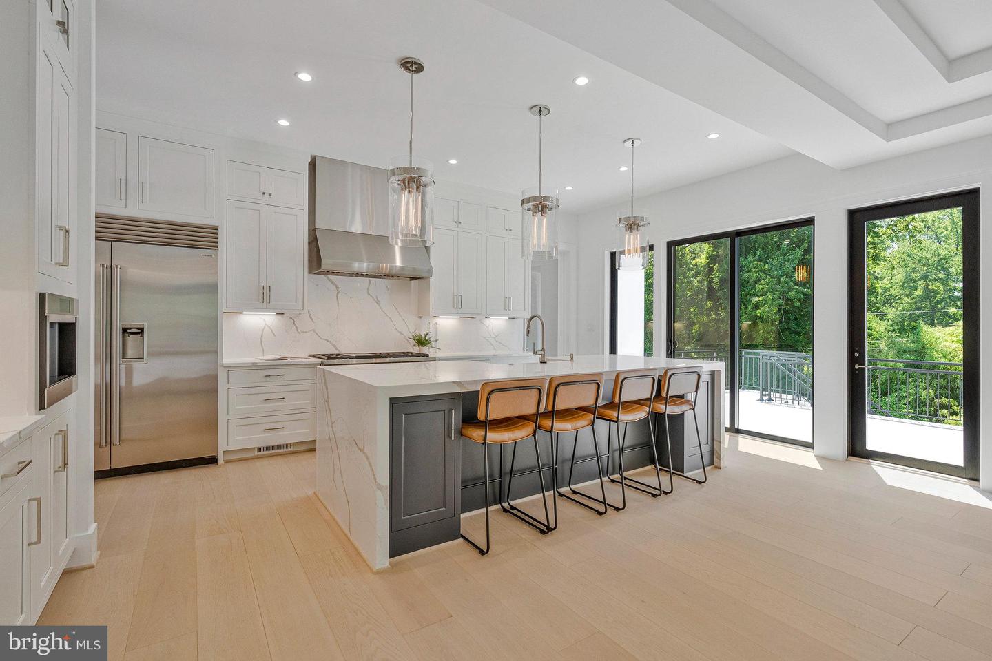 1434 WAGGAMAN CIR, MCLEAN, Virginia 22101, 6 Bedrooms Bedrooms, ,6 BathroomsBathrooms,Residential,For sale,1434 WAGGAMAN CIR,VAFX2284800 MLS # VAFX2284800