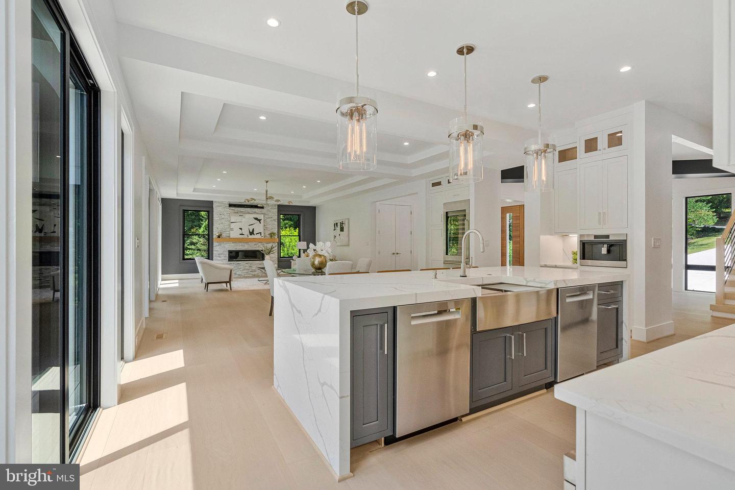 1434 WAGGAMAN CIR, MCLEAN, Virginia 22101, 6 Bedrooms Bedrooms, ,6 BathroomsBathrooms,Residential,For sale,1434 WAGGAMAN CIR,VAFX2284800 MLS # VAFX2284800