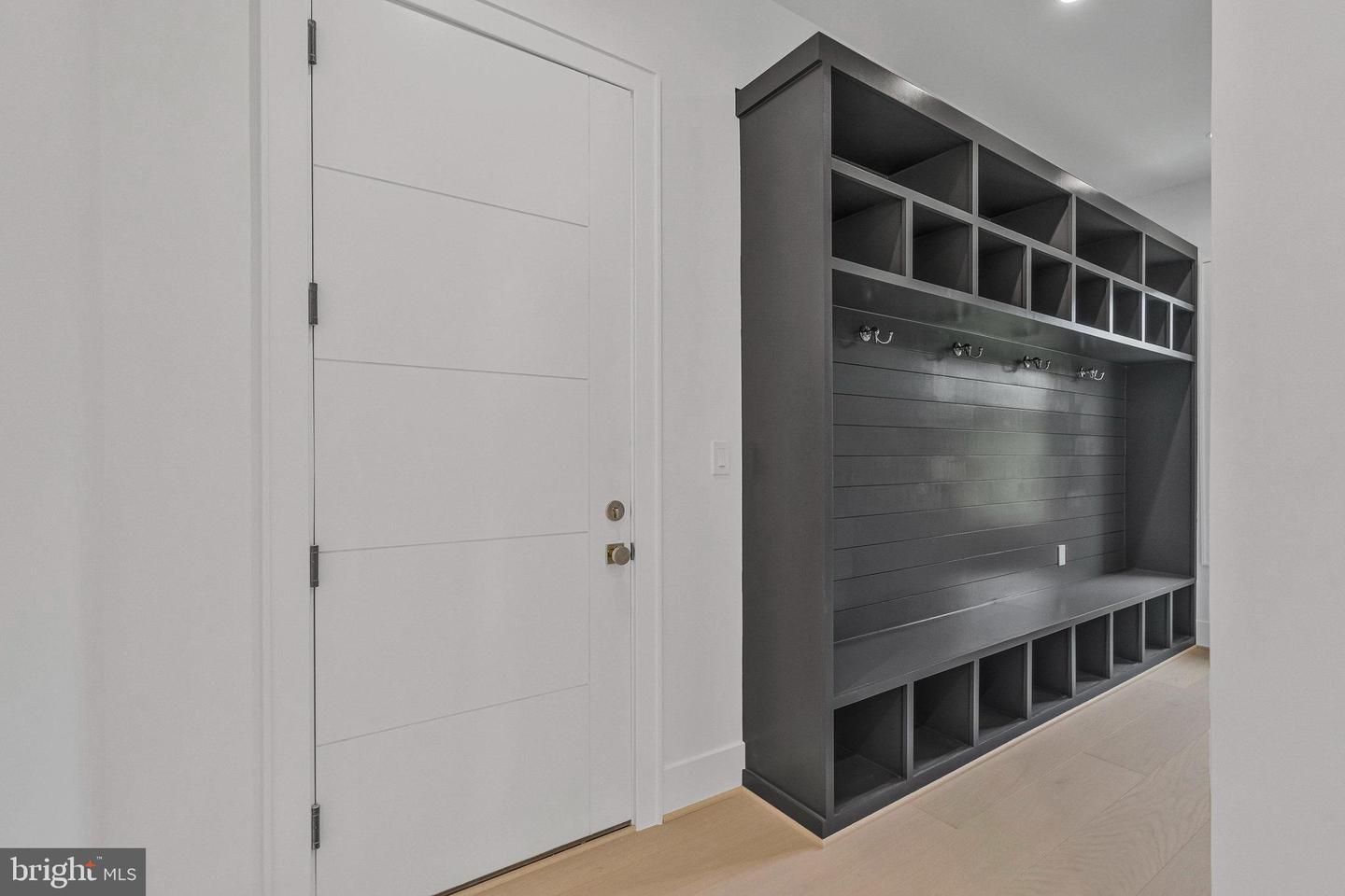 1434 WAGGAMAN CIR, MCLEAN, Virginia 22101, 6 Bedrooms Bedrooms, ,6 BathroomsBathrooms,Residential,For sale,1434 WAGGAMAN CIR,VAFX2284800 MLS # VAFX2284800