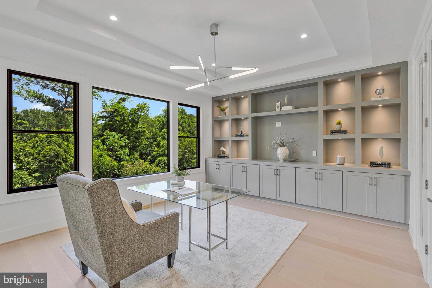 1434 WAGGAMAN CIR, MCLEAN, Virginia 22101, 6 Bedrooms Bedrooms, ,6 BathroomsBathrooms,Residential,For sale,1434 WAGGAMAN CIR,VAFX2284800 MLS # VAFX2284800