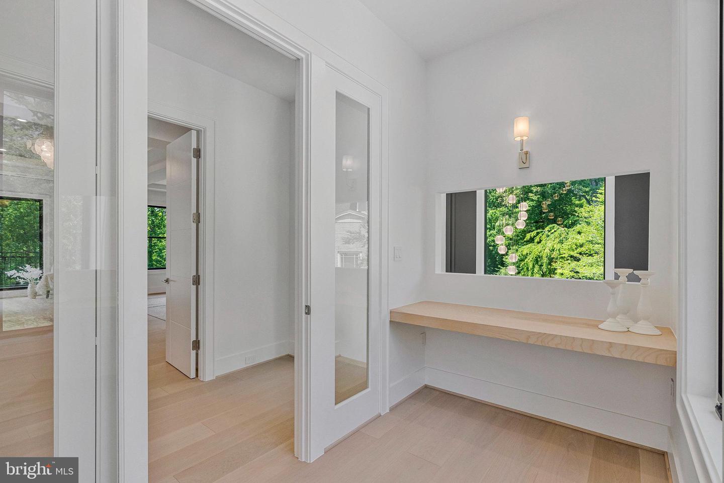 1434 WAGGAMAN CIR, MCLEAN, Virginia 22101, 6 Bedrooms Bedrooms, ,6 BathroomsBathrooms,Residential,For sale,1434 WAGGAMAN CIR,VAFX2284800 MLS # VAFX2284800