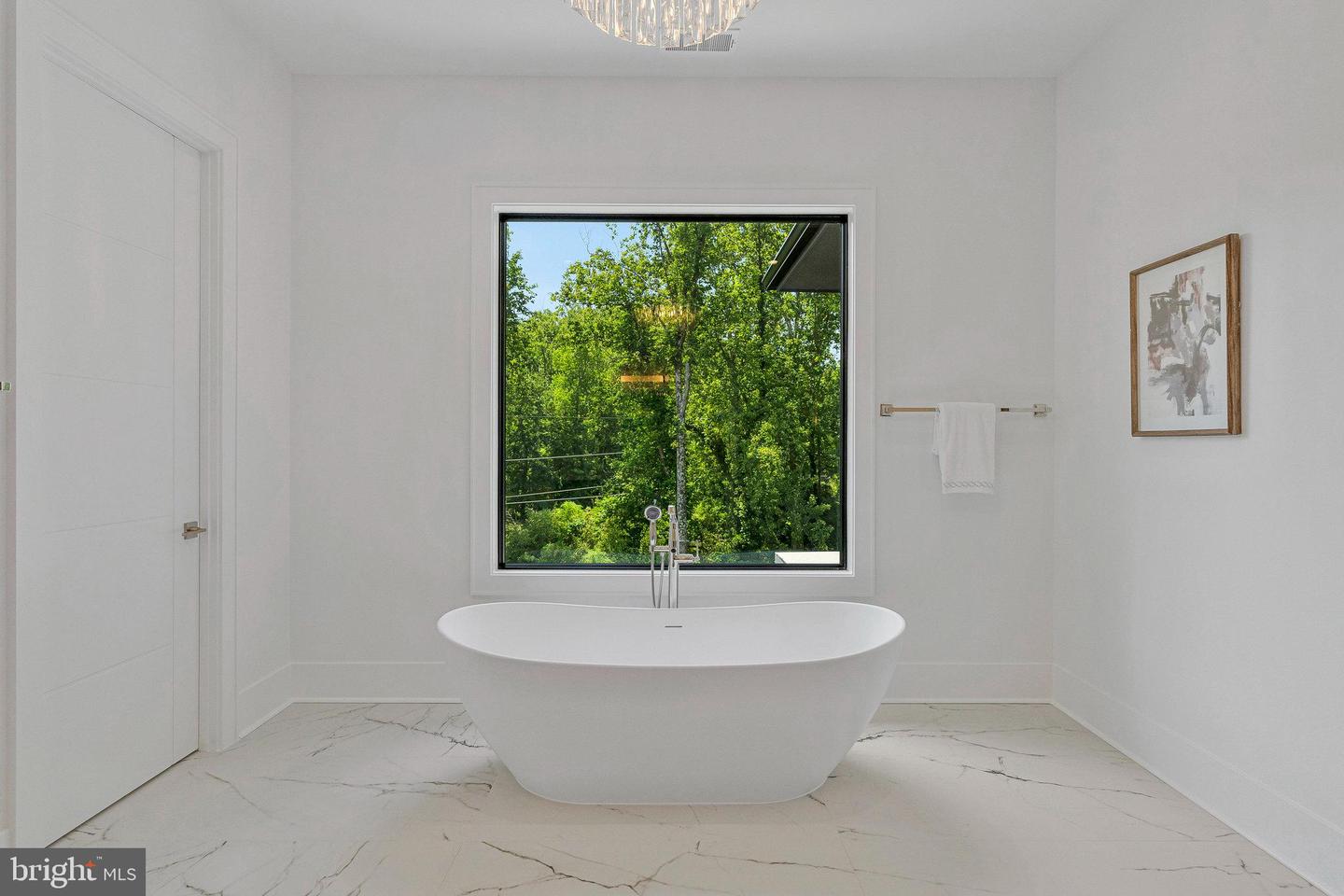 1434 WAGGAMAN CIR, MCLEAN, Virginia 22101, 6 Bedrooms Bedrooms, ,6 BathroomsBathrooms,Residential,For sale,1434 WAGGAMAN CIR,VAFX2284800 MLS # VAFX2284800