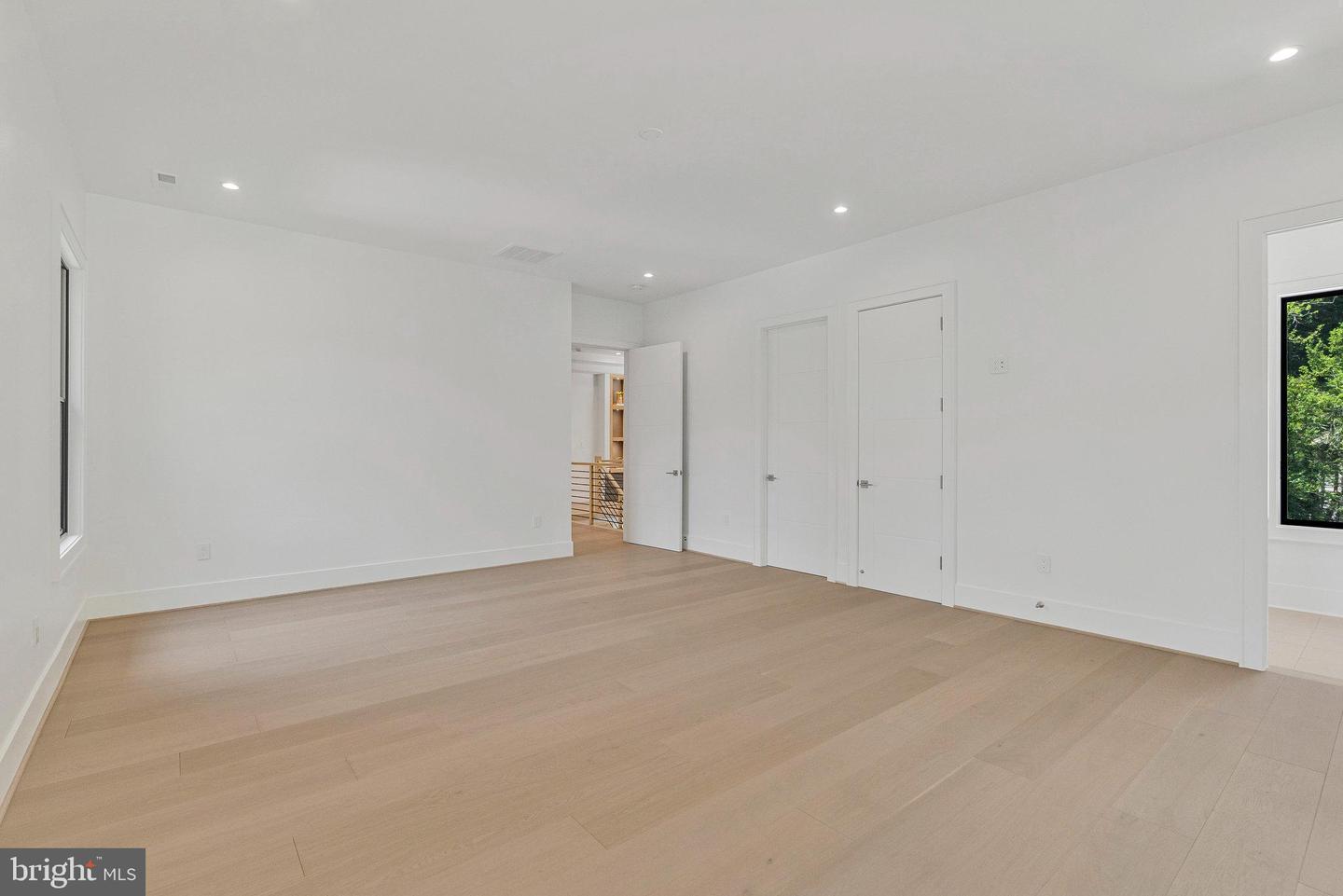 1434 WAGGAMAN CIR, MCLEAN, Virginia 22101, 6 Bedrooms Bedrooms, ,6 BathroomsBathrooms,Residential,For sale,1434 WAGGAMAN CIR,VAFX2284800 MLS # VAFX2284800