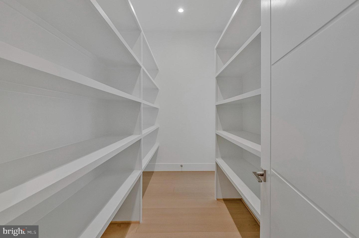 1434 WAGGAMAN CIR, MCLEAN, Virginia 22101, 6 Bedrooms Bedrooms, ,6 BathroomsBathrooms,Residential,For sale,1434 WAGGAMAN CIR,VAFX2284800 MLS # VAFX2284800