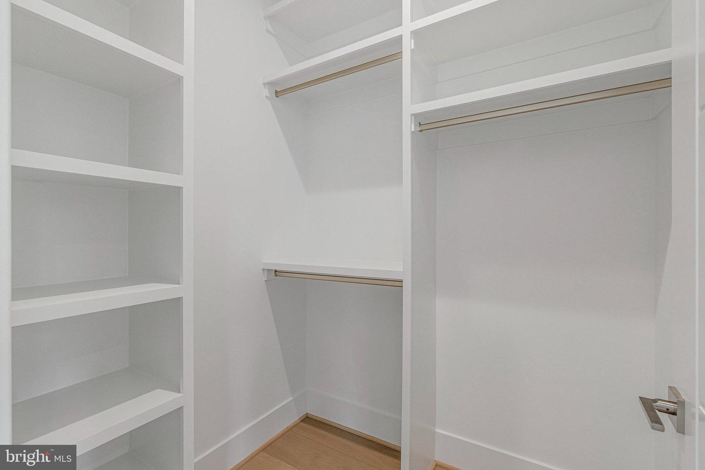 1434 WAGGAMAN CIR, MCLEAN, Virginia 22101, 6 Bedrooms Bedrooms, ,6 BathroomsBathrooms,Residential,For sale,1434 WAGGAMAN CIR,VAFX2284800 MLS # VAFX2284800