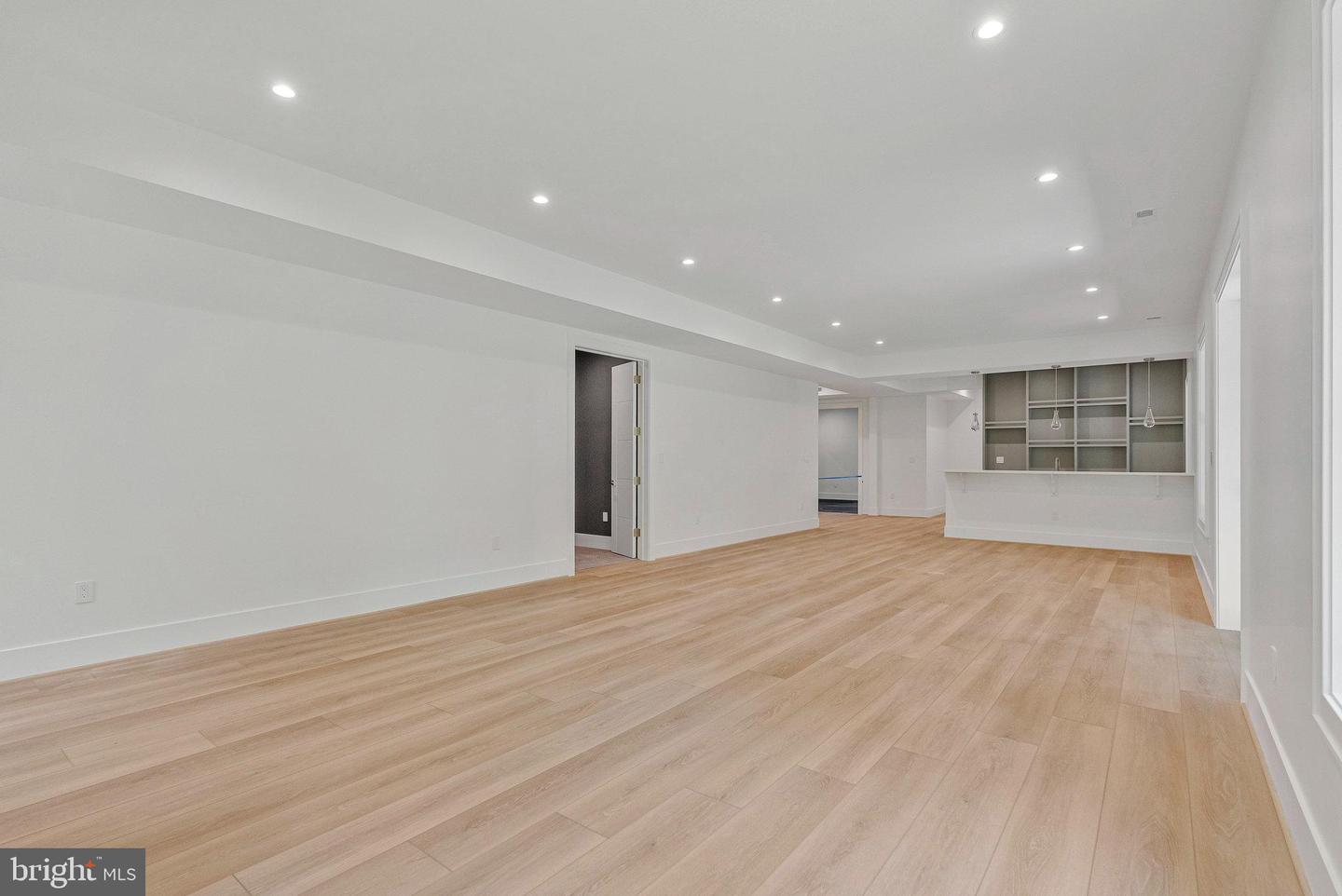 1434 WAGGAMAN CIR, MCLEAN, Virginia 22101, 6 Bedrooms Bedrooms, ,6 BathroomsBathrooms,Residential,For sale,1434 WAGGAMAN CIR,VAFX2284800 MLS # VAFX2284800