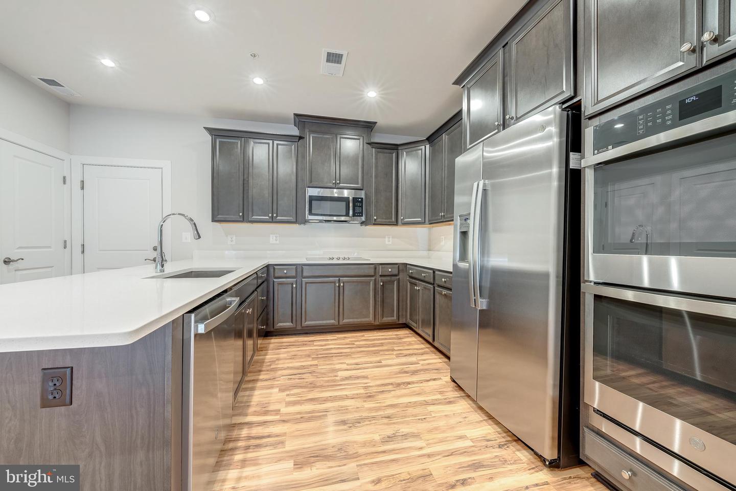 13504 INNOVATION STATION LOOP #2A, HERNDON, Virginia 20171, 3 Bedrooms Bedrooms, ,2 BathroomsBathrooms,Residential,For sale,13504 INNOVATION STATION LOOP #2A,VAFX2284802 MLS # VAFX2284802