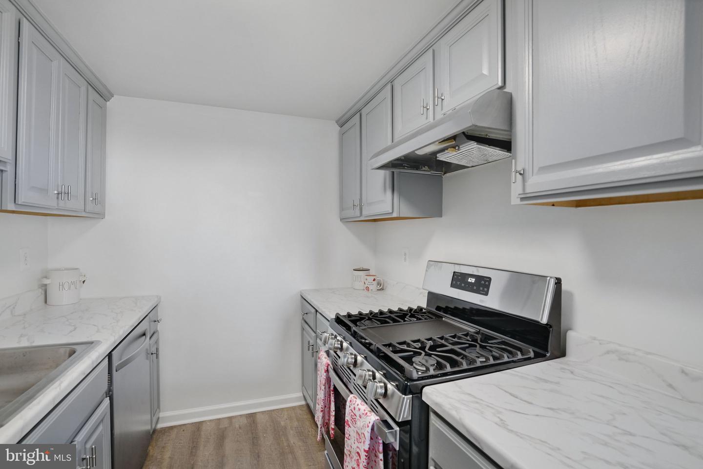 4600 DUKE ST #1613, ALEXANDRIA, Virginia 22304, 2 Bedrooms Bedrooms, ,1 BathroomBathrooms,Residential,For sale,4600 DUKE ST #1613,VAAX2052976 MLS # VAAX2052976