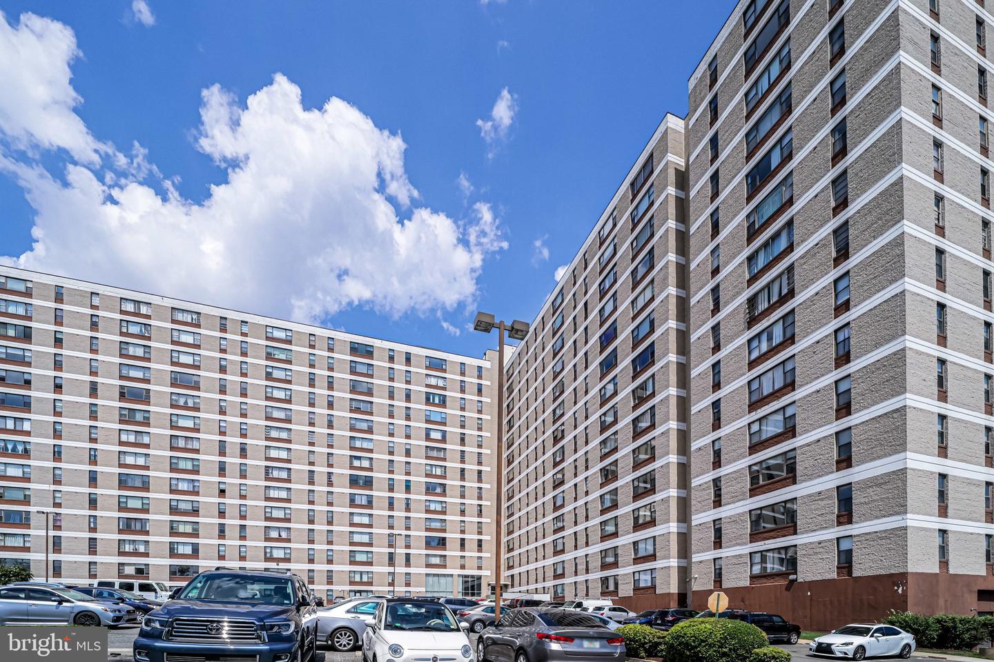 4600 DUKE ST #1613, ALEXANDRIA, Virginia 22304, 2 Bedrooms Bedrooms, ,1 BathroomBathrooms,Residential,For sale,4600 DUKE ST #1613,VAAX2052976 MLS # VAAX2052976