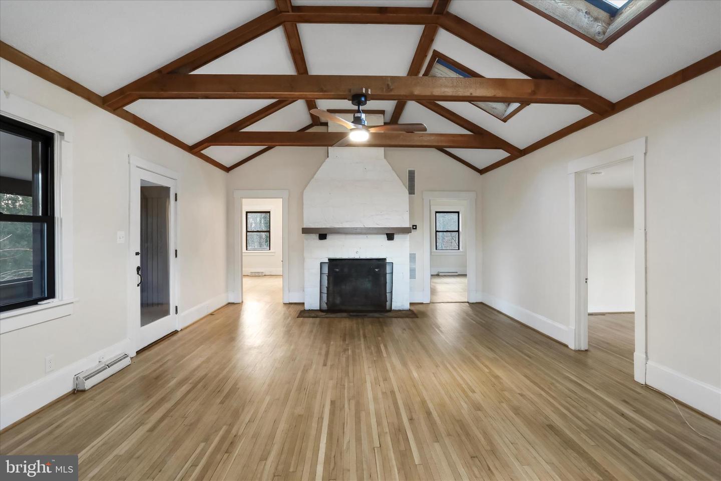 84 FUNK RD, STRASBURG, Virginia 22657, 2 Bedrooms Bedrooms, ,1 BathroomBathrooms,Residential,For sale,84 FUNK RD,VASH2013316 MLS # VASH2013316