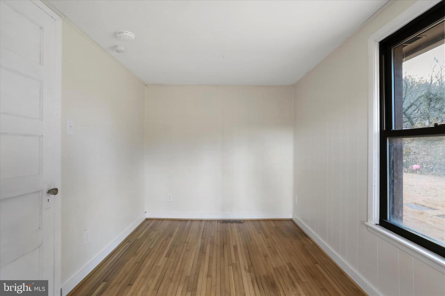 84 FUNK RD, STRASBURG, Virginia 22657, 2 Bedrooms Bedrooms, ,1 BathroomBathrooms,Residential,For sale,84 FUNK RD,VASH2013316 MLS # VASH2013316