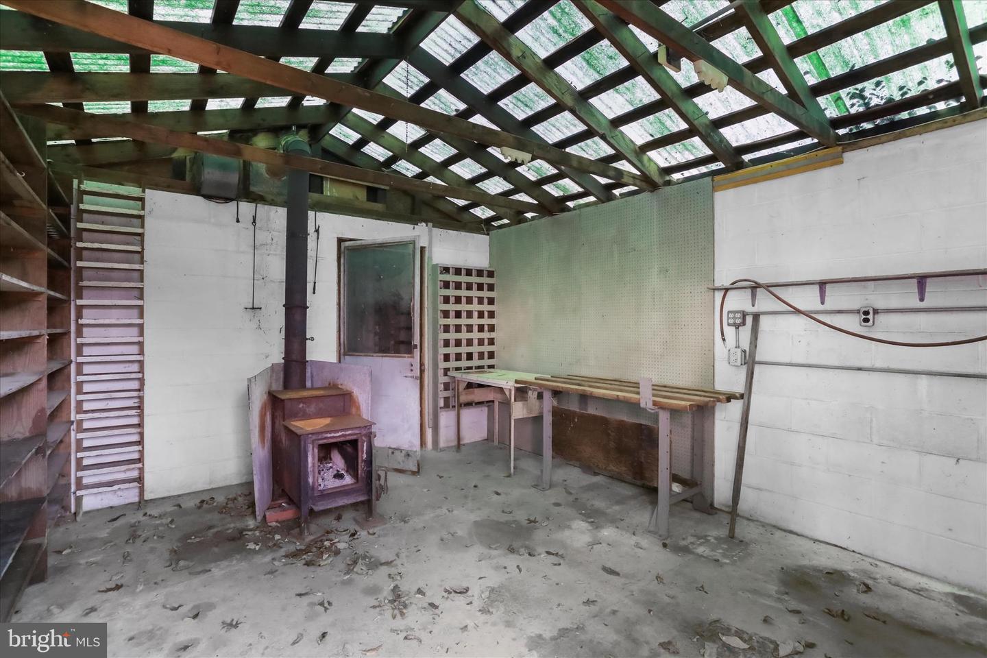 84 FUNK RD, STRASBURG, Virginia 22657, 2 Bedrooms Bedrooms, ,1 BathroomBathrooms,Residential,For sale,84 FUNK RD,VASH2013316 MLS # VASH2013316