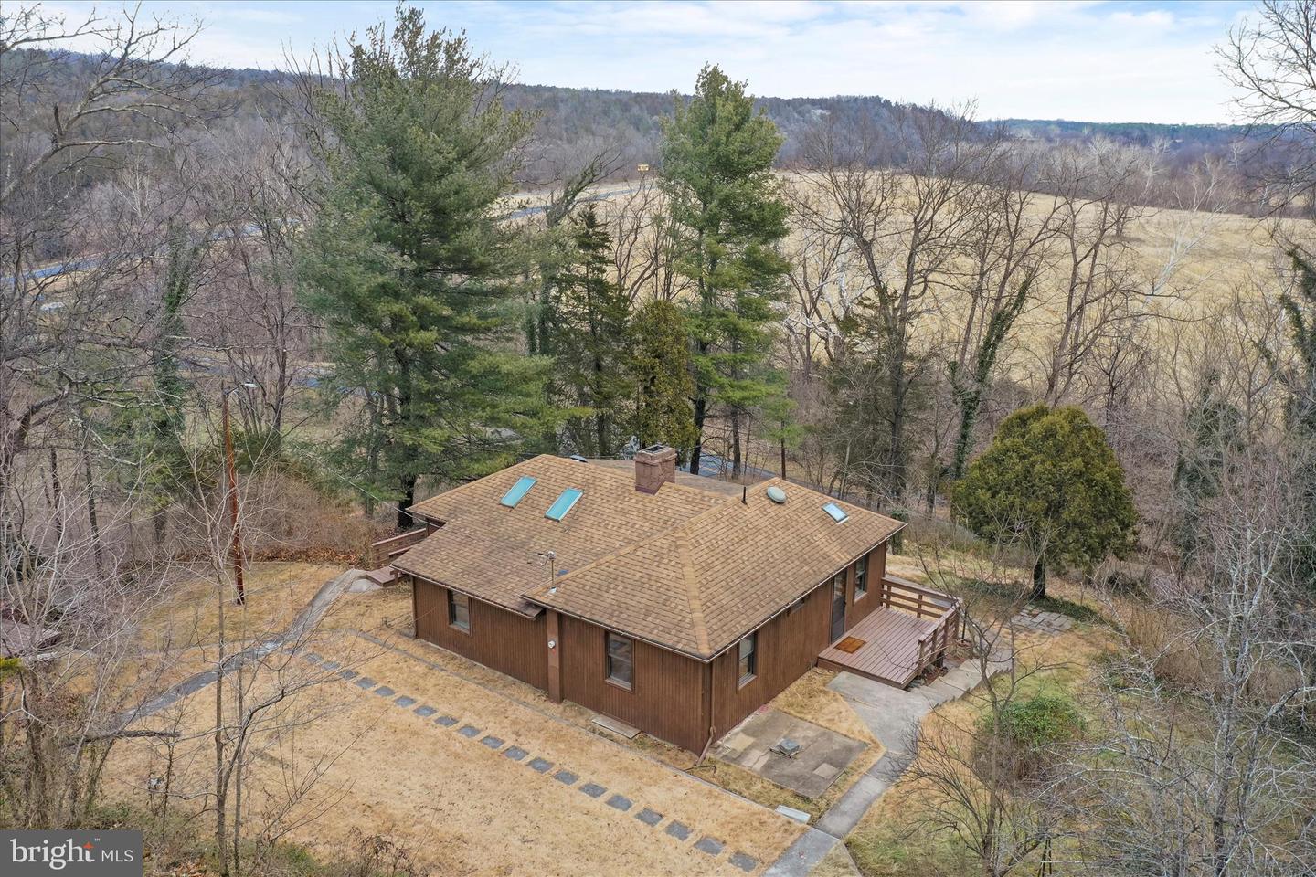 84 FUNK RD, STRASBURG, Virginia 22657, 2 Bedrooms Bedrooms, ,1 BathroomBathrooms,Residential,For sale,84 FUNK RD,VASH2013316 MLS # VASH2013316