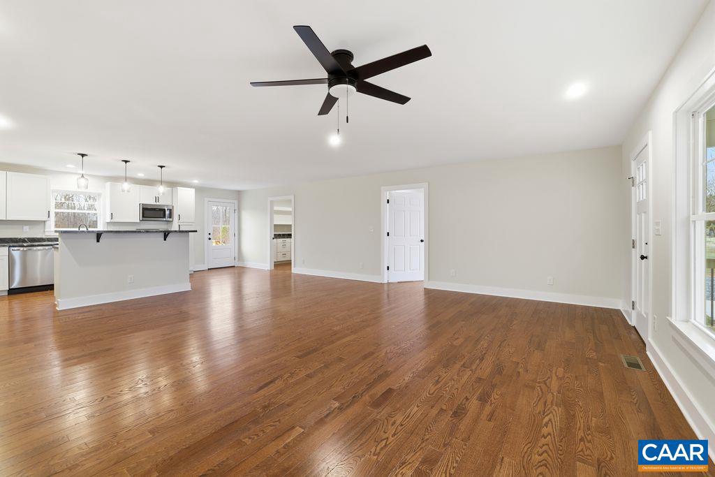 25911 N JAMES MADISON HWY, NEW CANTON, Virginia 23123, 3 Bedrooms Bedrooms, ,2 BathroomsBathrooms,Residential,For sale,25911 N JAMES MADISON HWY,672296 MLS # 672296