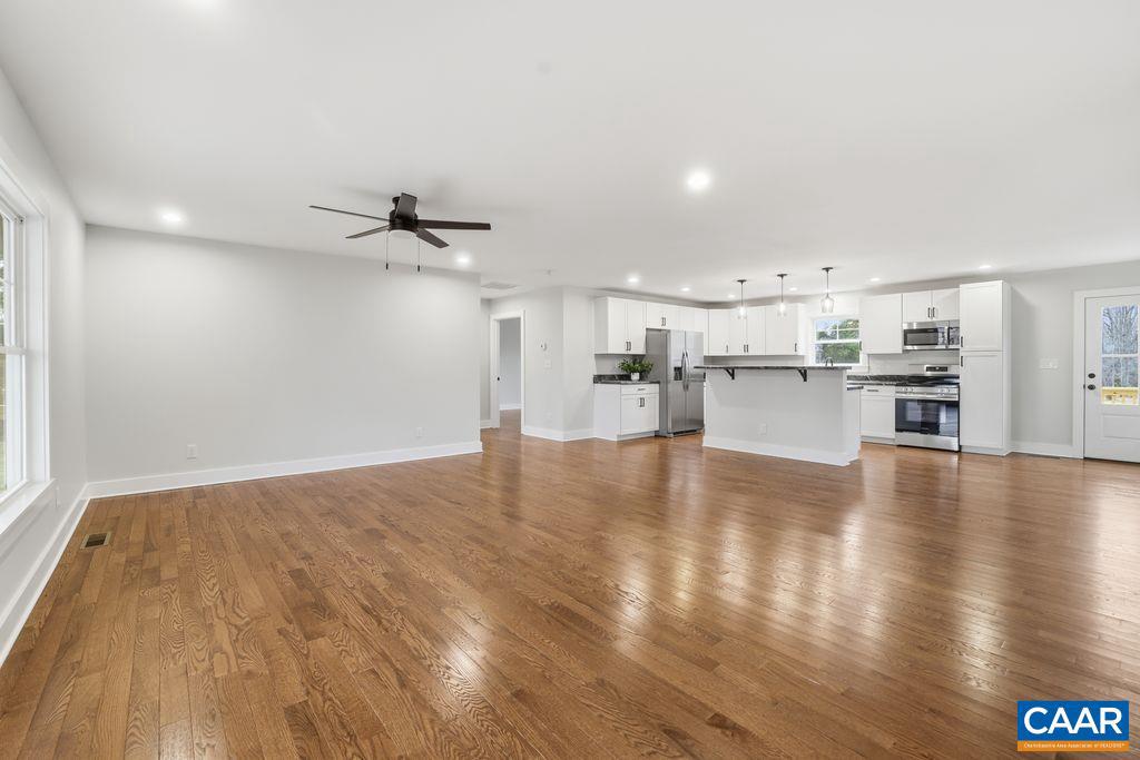 25911 N JAMES MADISON HWY, NEW CANTON, Virginia 23123, 3 Bedrooms Bedrooms, ,2 BathroomsBathrooms,Residential,For sale,25911 N JAMES MADISON HWY,672296 MLS # 672296