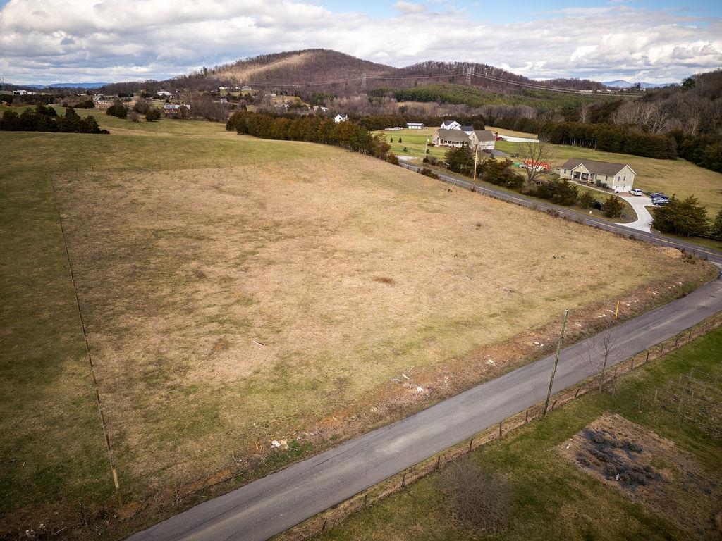 0 NAKED CREEK HOLLOW RD, WEYERS CAVE, Virginia 24486, ,Land,0 NAKED CREEK HOLLOW RD,672313 MLS # 672313 0 NAKED CREEK HOLLOW RD, WEYERS CAVE, Virginia 24486, ,Land,0 NAKED CREEK HOLLOW RD,672313 MLS # 672313