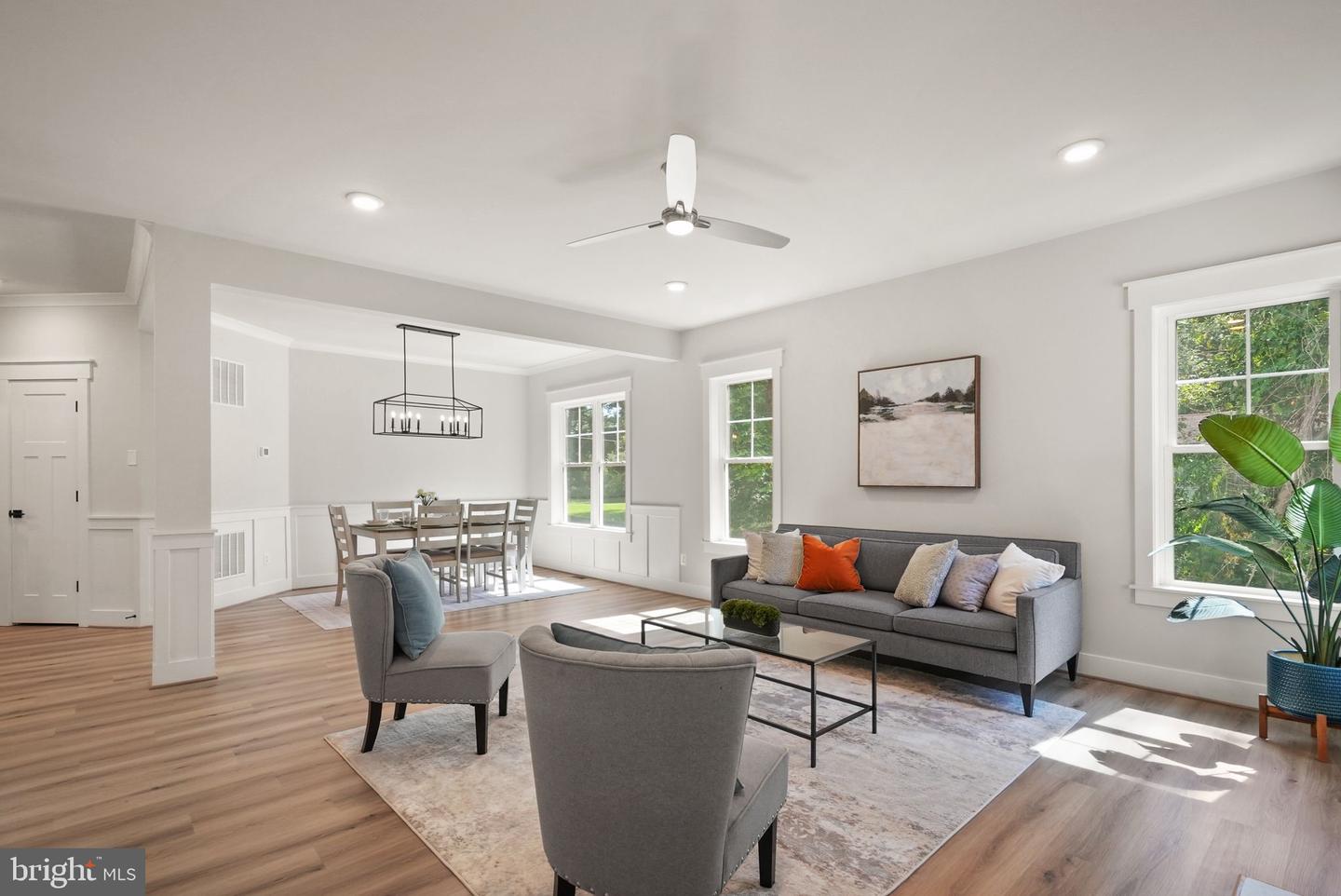 11433 POPES HEAD RD, FAIRFAX, Virginia 22030, 5 Bedrooms Bedrooms, ,3 BathroomsBathrooms,Residential,For sale,11433 POPES HEAD RD,VAFX2266744 MLS # VAFX2266744