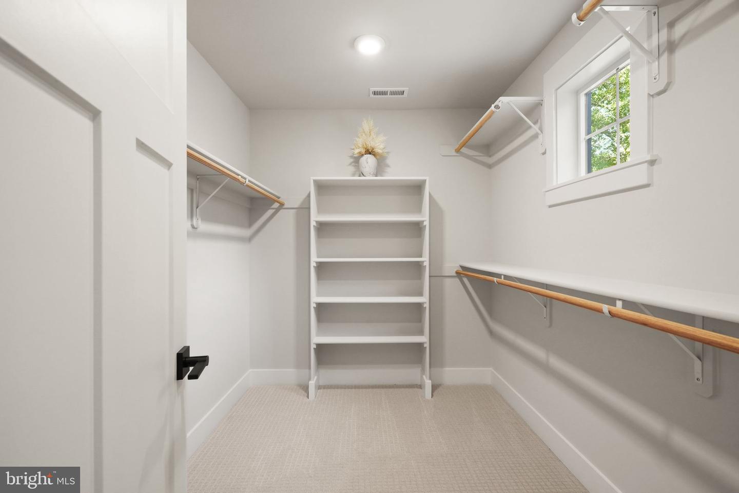 11433 POPES HEAD RD, FAIRFAX, Virginia 22030, 5 Bedrooms Bedrooms, ,3 BathroomsBathrooms,Residential,For sale,11433 POPES HEAD RD,VAFX2266744 MLS # VAFX2266744