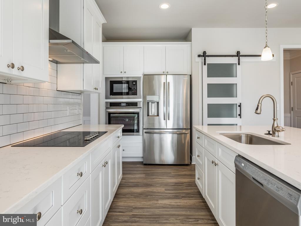 15206 LOST HORIZON LN, FREDERICKSBURG, Virginia 22407, 4 Bedrooms Bedrooms, ,4 BathroomsBathrooms,Residential,15206 LOST HORIZON LN,VASP2037928 MLS # VASP2037928