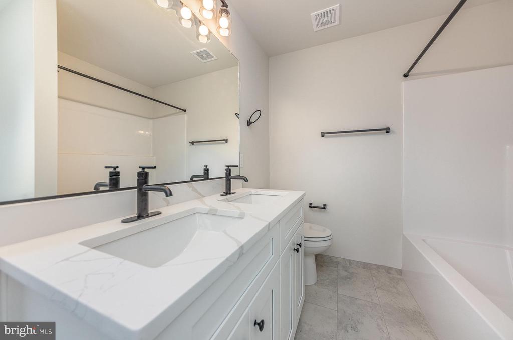 15206 LOST HORIZON LN, FREDERICKSBURG, Virginia 22407, 4 Bedrooms Bedrooms, ,4 BathroomsBathrooms,Residential,15206 LOST HORIZON LN,VASP2037928 MLS # VASP2037928