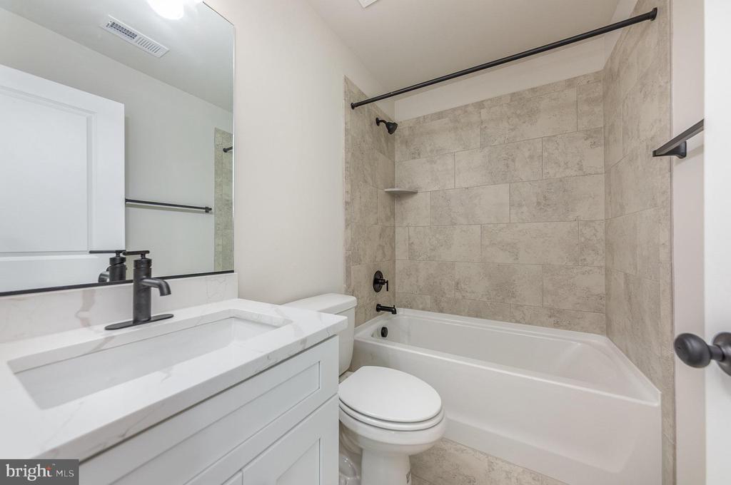 15206 LOST HORIZON LN, FREDERICKSBURG, Virginia 22407, 4 Bedrooms Bedrooms, ,4 BathroomsBathrooms,Residential,15206 LOST HORIZON LN,VASP2037928 MLS # VASP2037928