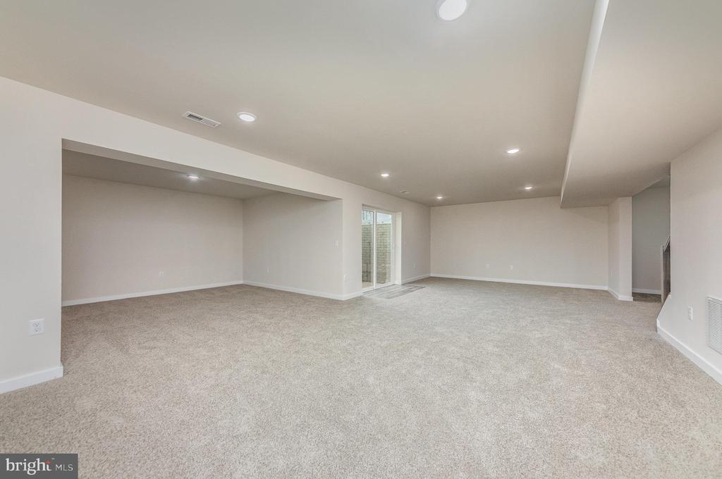 15206 LOST HORIZON LN, FREDERICKSBURG, Virginia 22407, 4 Bedrooms Bedrooms, ,4 BathroomsBathrooms,Residential,15206 LOST HORIZON LN,VASP2037928 MLS # VASP2037928