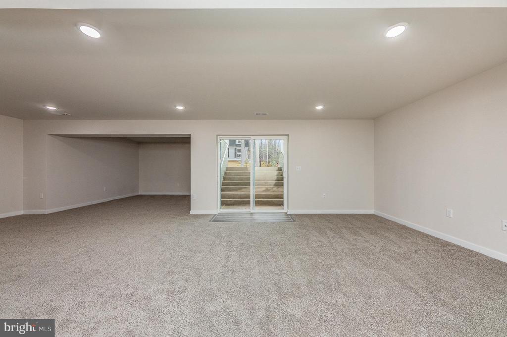 15206 LOST HORIZON LN, FREDERICKSBURG, Virginia 22407, 4 Bedrooms Bedrooms, ,4 BathroomsBathrooms,Residential,15206 LOST HORIZON LN,VASP2037928 MLS # VASP2037928