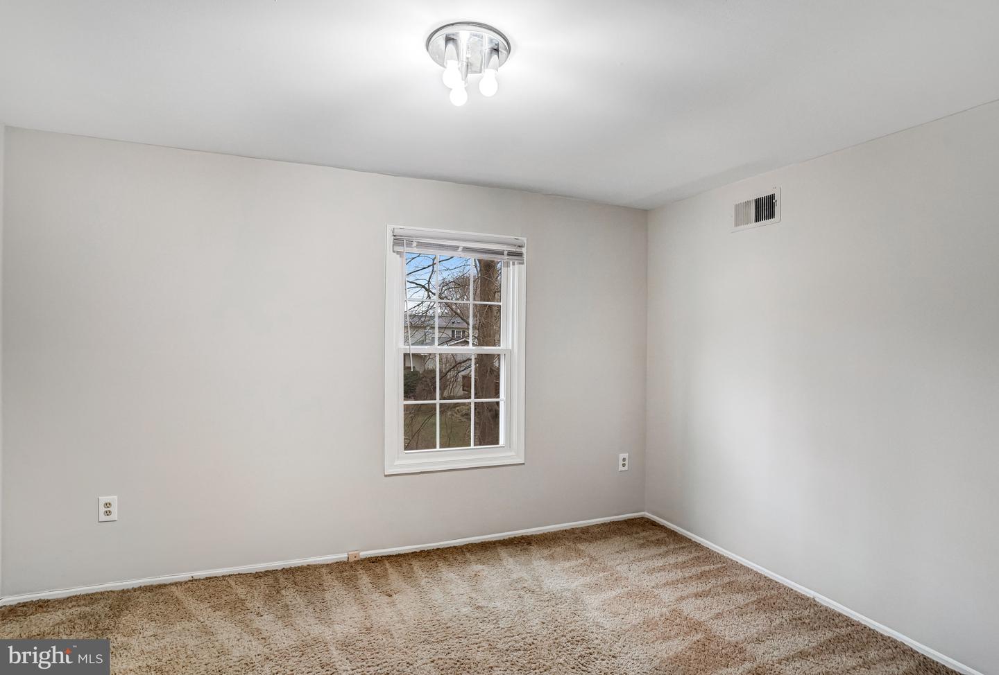 10848 BURR OAK WAY, BURKE, Virginia 22015, 5 Bedrooms Bedrooms, ,2 BathroomsBathrooms,Residential,For sale,10848 BURR OAK WAY,VAFX2270012 MLS # VAFX2270012 10848 BURR OAK WAY, BURKE, Virginia 22015, 5 Bedrooms Bedrooms, ,2 BathroomsBathrooms,Residential,For sale,10848 BURR OAK WAY,VAFX2270012 MLS # VAFX2270012