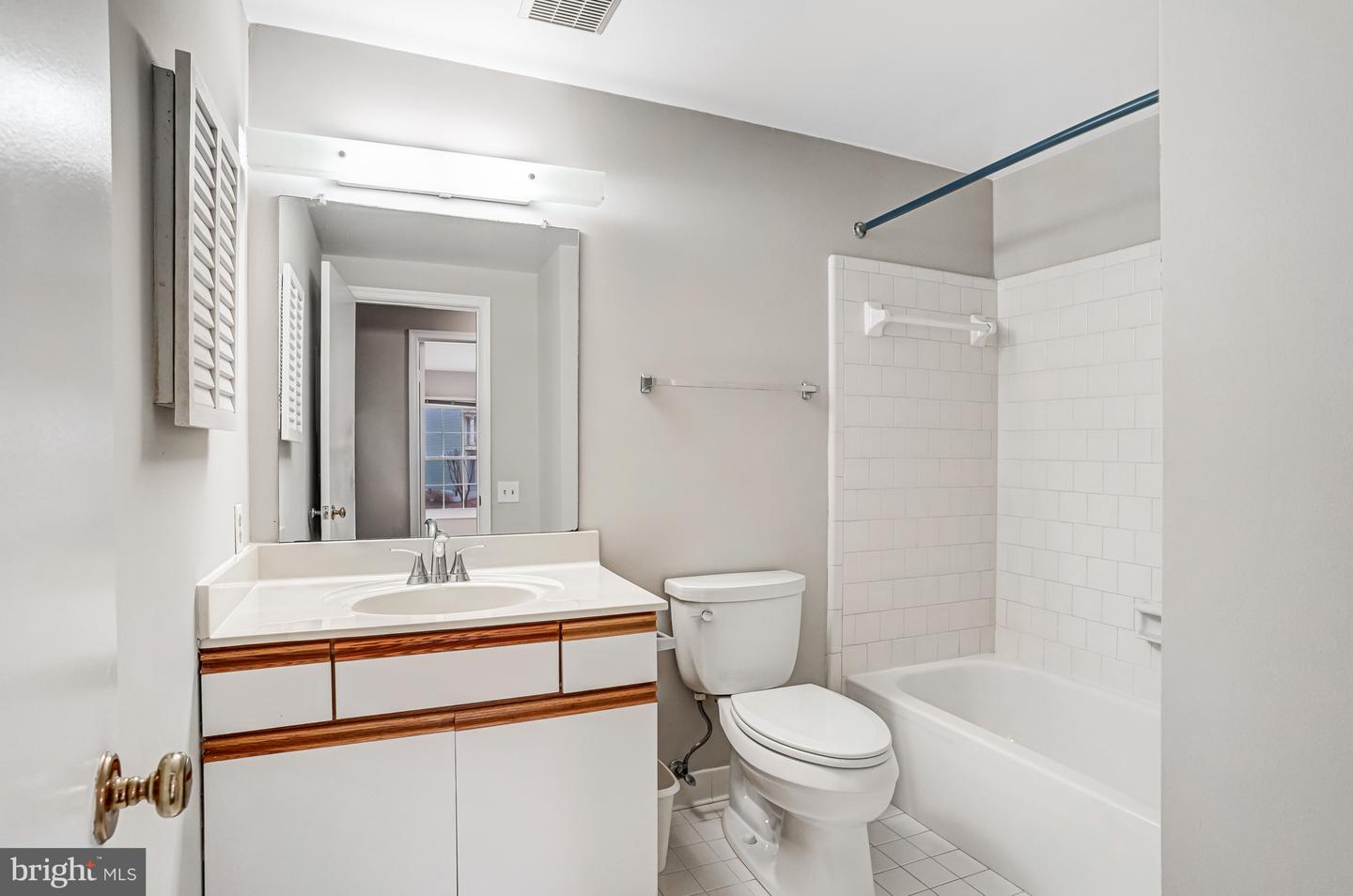 10848 BURR OAK WAY, BURKE, Virginia 22015, 5 Bedrooms Bedrooms, ,2 BathroomsBathrooms,Residential,For sale,10848 BURR OAK WAY,VAFX2270012 MLS # VAFX2270012 10848 BURR OAK WAY, BURKE, Virginia 22015, 5 Bedrooms Bedrooms, ,2 BathroomsBathrooms,Residential,For sale,10848 BURR OAK WAY,VAFX2270012 MLS # VAFX2270012