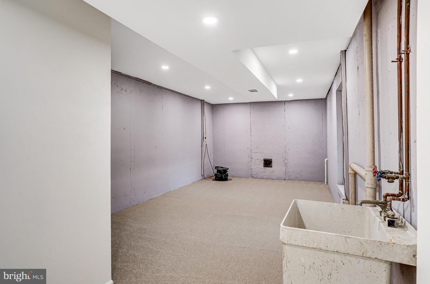 10848 BURR OAK WAY, BURKE, Virginia 22015, 5 Bedrooms Bedrooms, ,2 BathroomsBathrooms,Residential,For sale,10848 BURR OAK WAY,VAFX2270012 MLS # VAFX2270012 10848 BURR OAK WAY, BURKE, Virginia 22015, 5 Bedrooms Bedrooms, ,2 BathroomsBathrooms,Residential,For sale,10848 BURR OAK WAY,VAFX2270012 MLS # VAFX2270012