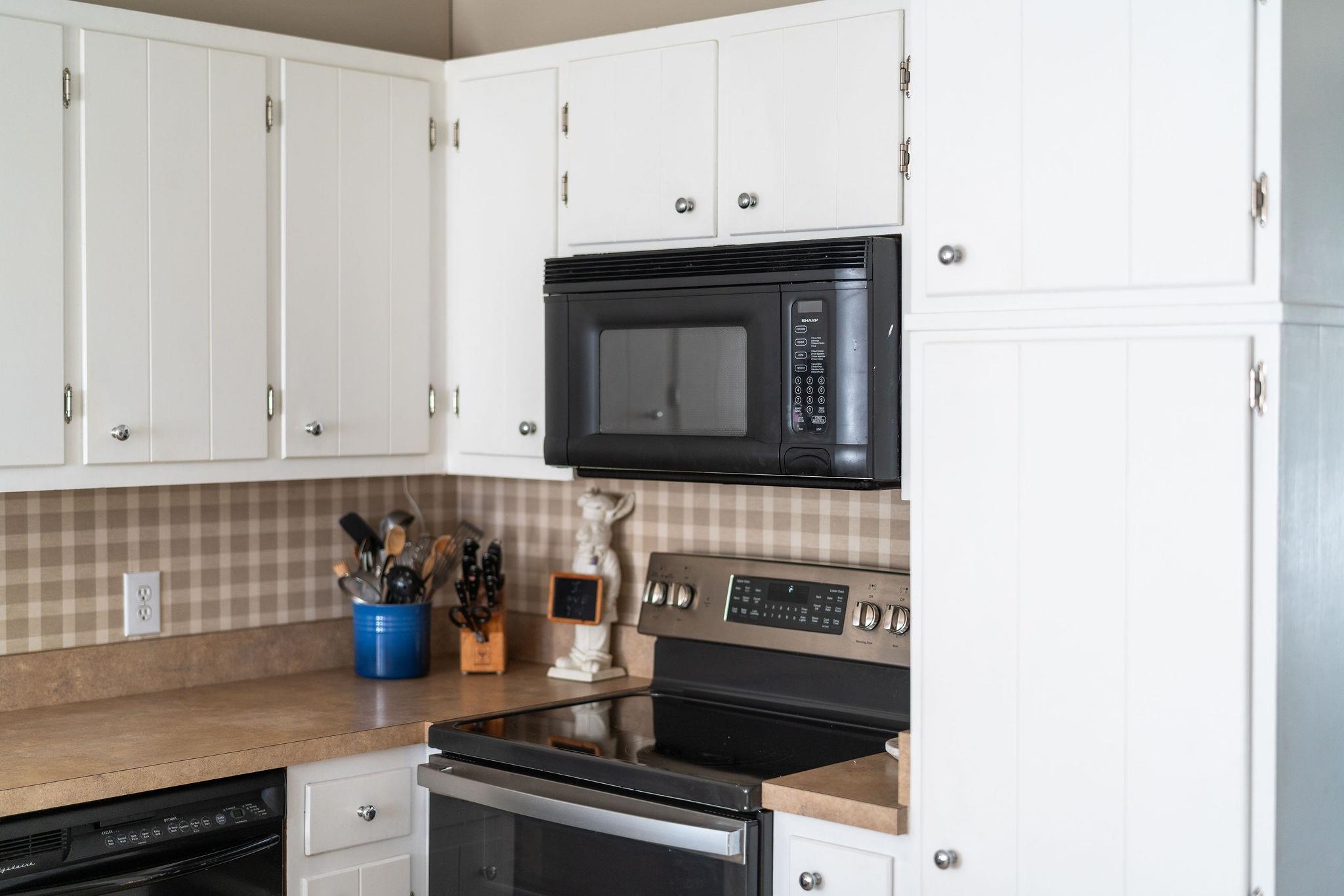 112 COUNTRY LODGE RD, WAYNESBORO, Virginia 22980, 4 Bedrooms Bedrooms, ,2 BathroomsBathrooms,Residential,112 COUNTRY LODGE RD,670673 MLS # 670673