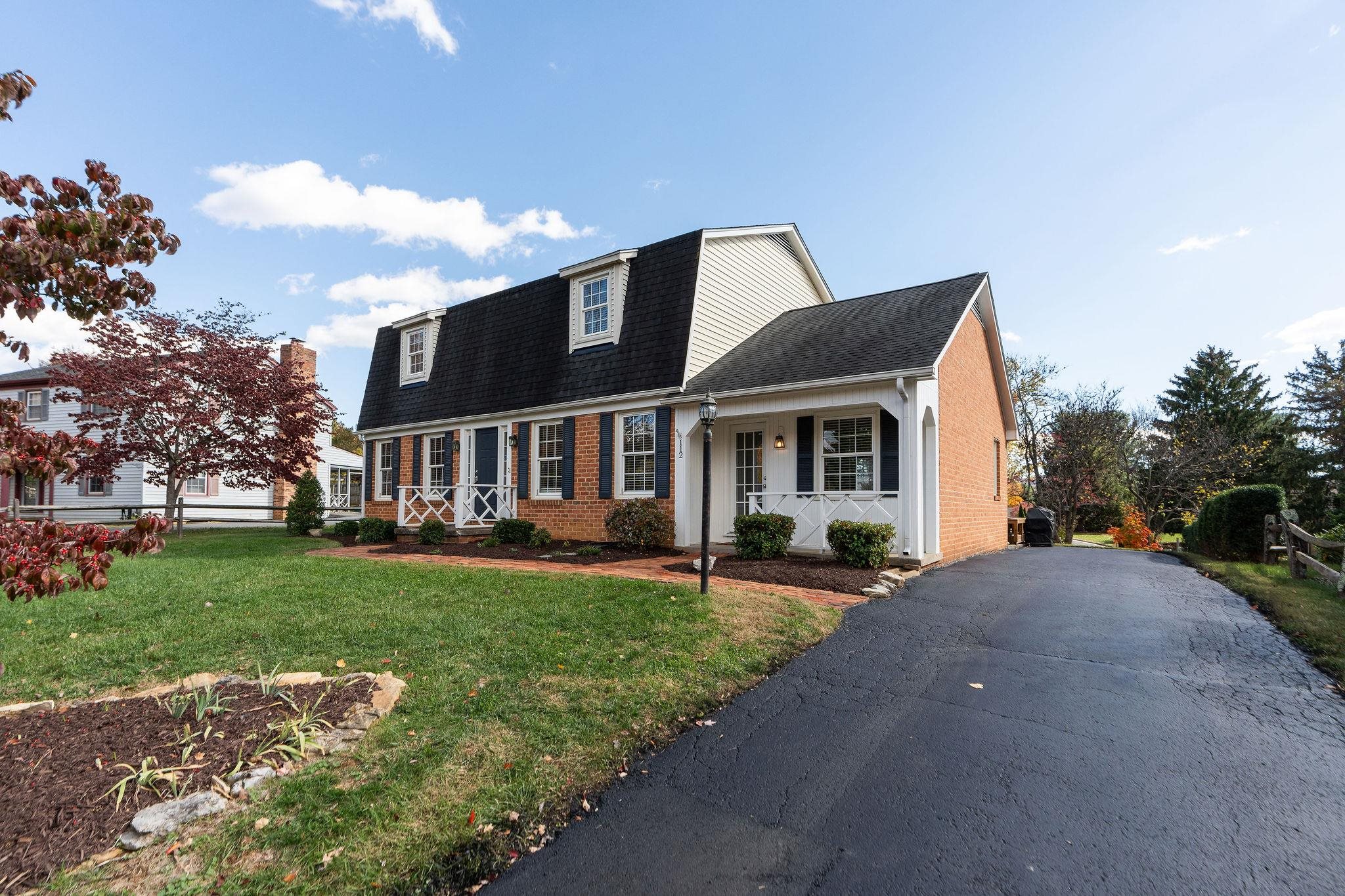 112 COUNTRY LODGE RD, WAYNESBORO, Virginia 22980, 4 Bedrooms Bedrooms, ,2 BathroomsBathrooms,Residential,112 COUNTRY LODGE RD,670673 MLS # 670673