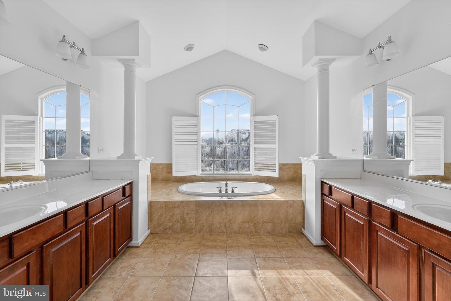 1006 ARMISTEAD ST, WINCHESTER, Virginia 22601, 4 Bedrooms Bedrooms, ,4 BathroomsBathrooms,Residential,For sale,1006 ARMISTEAD ST,VAWI2009256 MLS # VAWI2009256