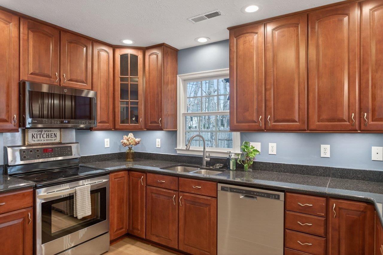 344 ARROWHEAD LN, STUARTS DRAFT, Virginia 24477, 5 Bedrooms Bedrooms, ,3 BathroomsBathrooms,Residential,344 ARROWHEAD LN,672297 MLS # 672297