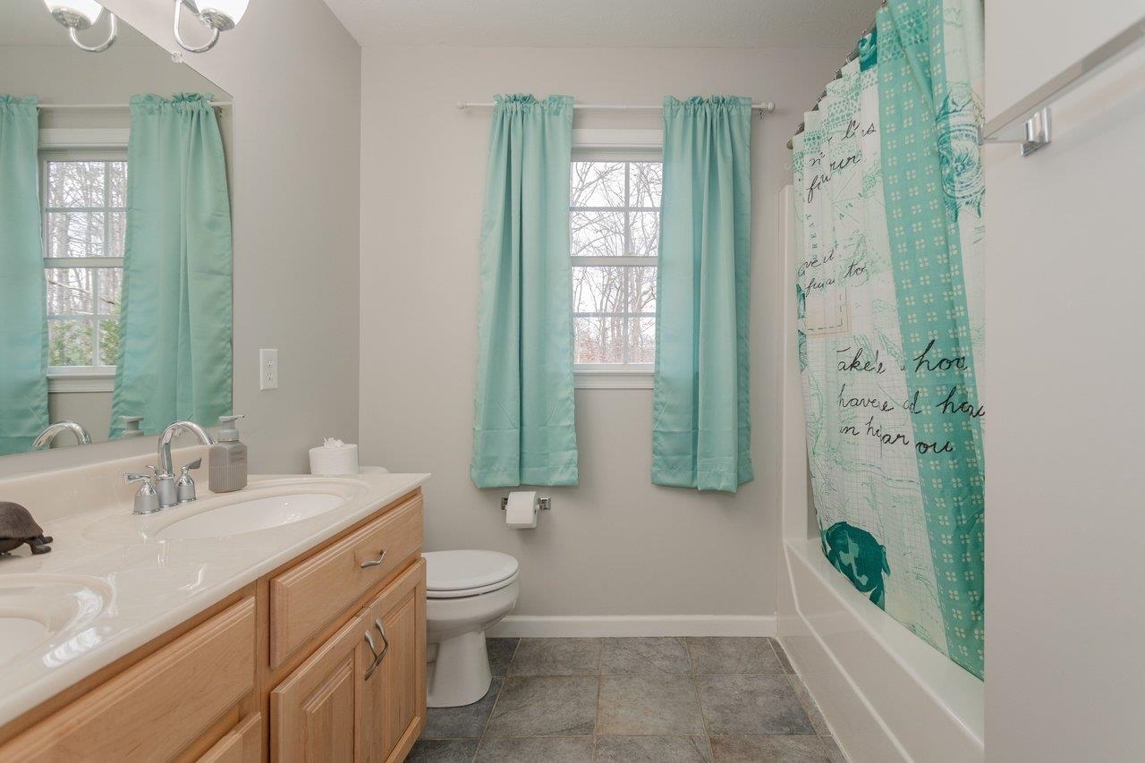 344 ARROWHEAD LN, STUARTS DRAFT, Virginia 24477, 5 Bedrooms Bedrooms, ,3 BathroomsBathrooms,Residential,344 ARROWHEAD LN,672297 MLS # 672297