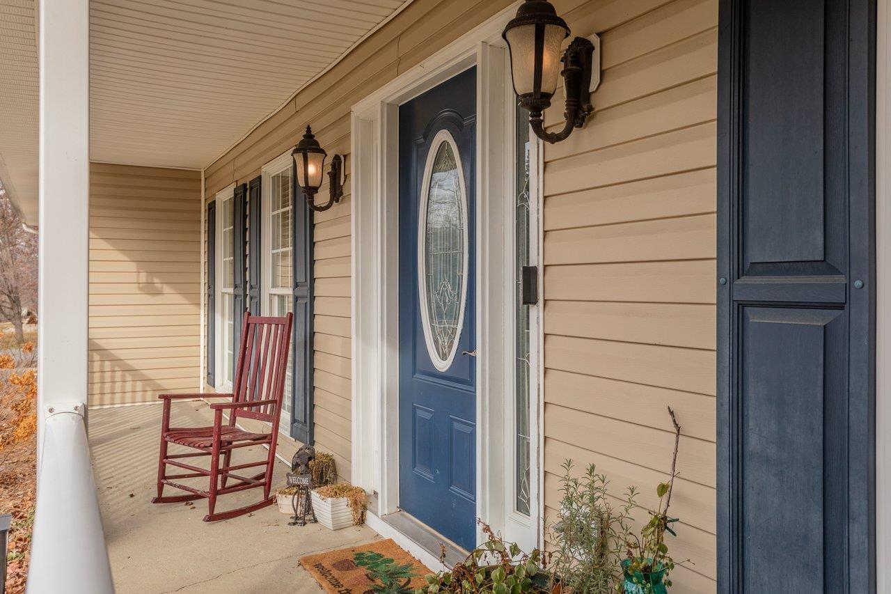 344 ARROWHEAD LN, STUARTS DRAFT, Virginia 24477, 5 Bedrooms Bedrooms, ,3 BathroomsBathrooms,Residential,344 ARROWHEAD LN,672297 MLS # 672297