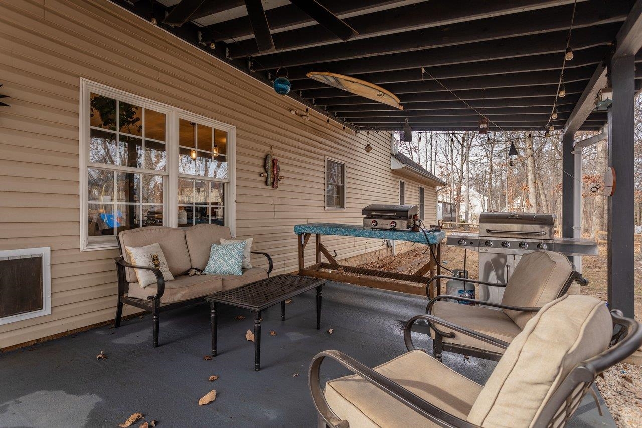 344 ARROWHEAD LN, STUARTS DRAFT, Virginia 24477, 5 Bedrooms Bedrooms, ,3 BathroomsBathrooms,Residential,344 ARROWHEAD LN,672297 MLS # 672297