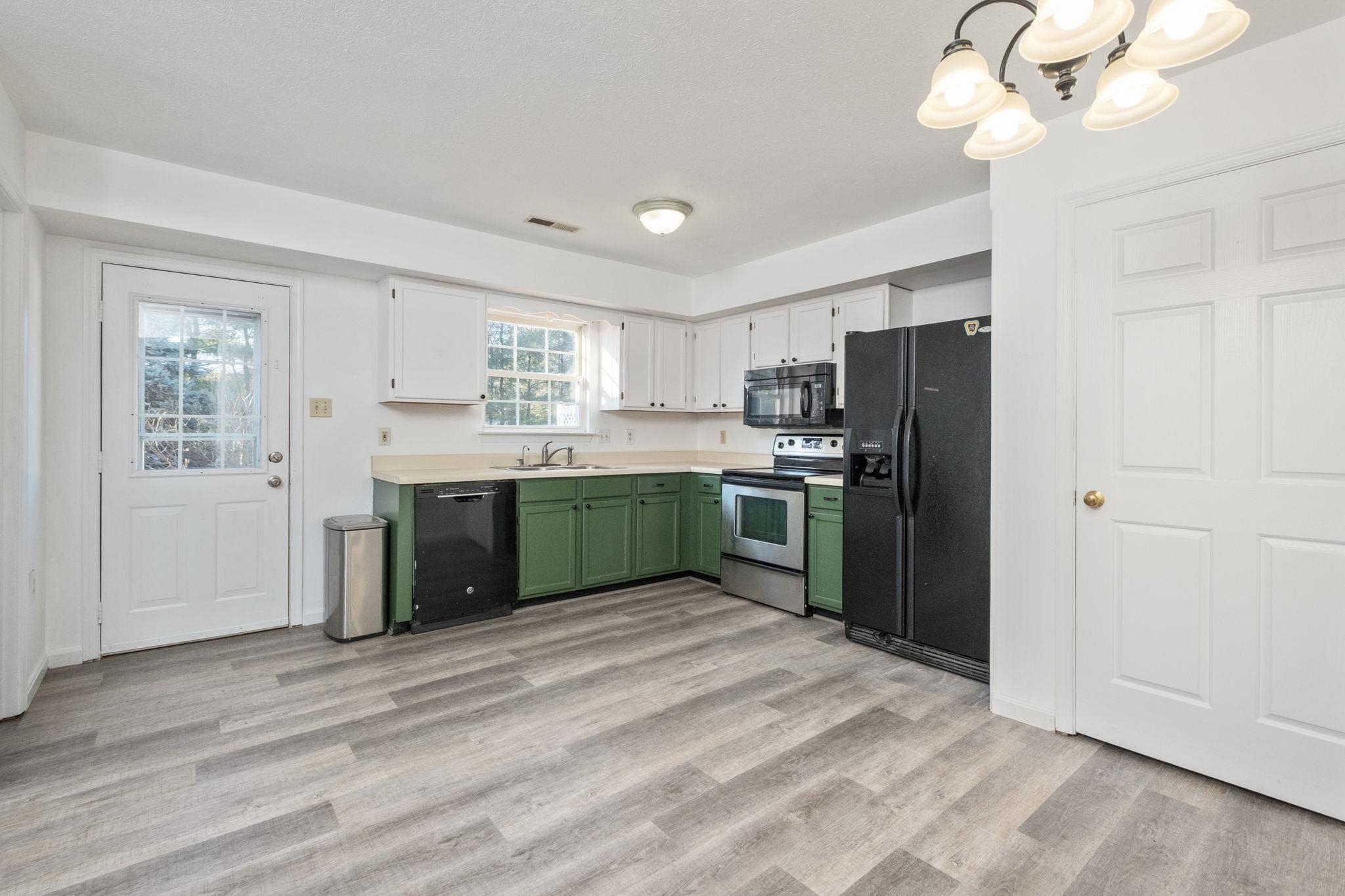 2386 BRECKENRIDGE CT, HARRISONBURG, Virginia 22801, 3 Bedrooms Bedrooms, ,1 BathroomBathrooms,Residential,2386 BRECKENRIDGE CT,672304 MLS # 672304