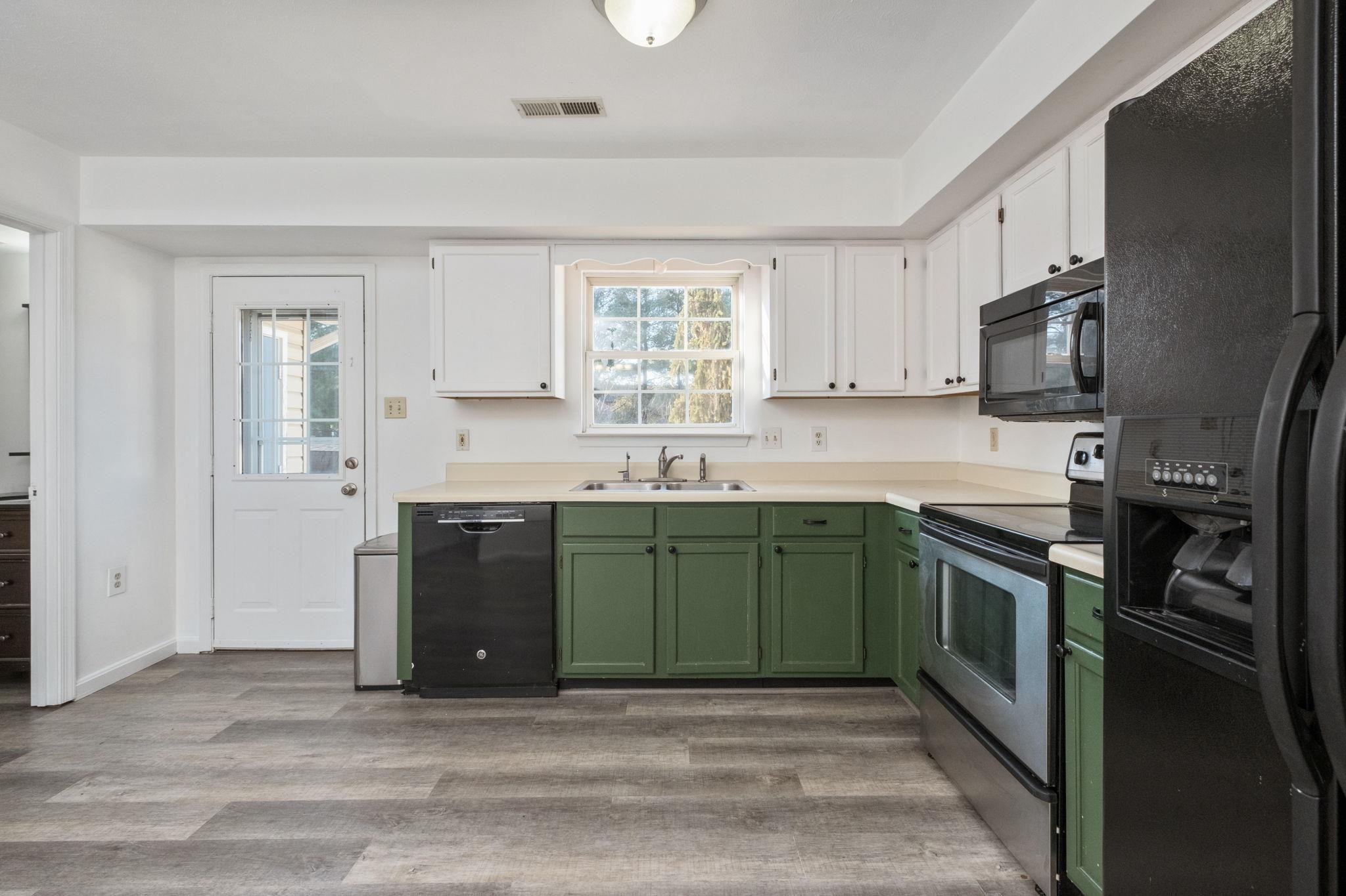 2386 BRECKENRIDGE CT, HARRISONBURG, Virginia 22801, 3 Bedrooms Bedrooms, ,1 BathroomBathrooms,Residential,2386 BRECKENRIDGE CT,672304 MLS # 672304