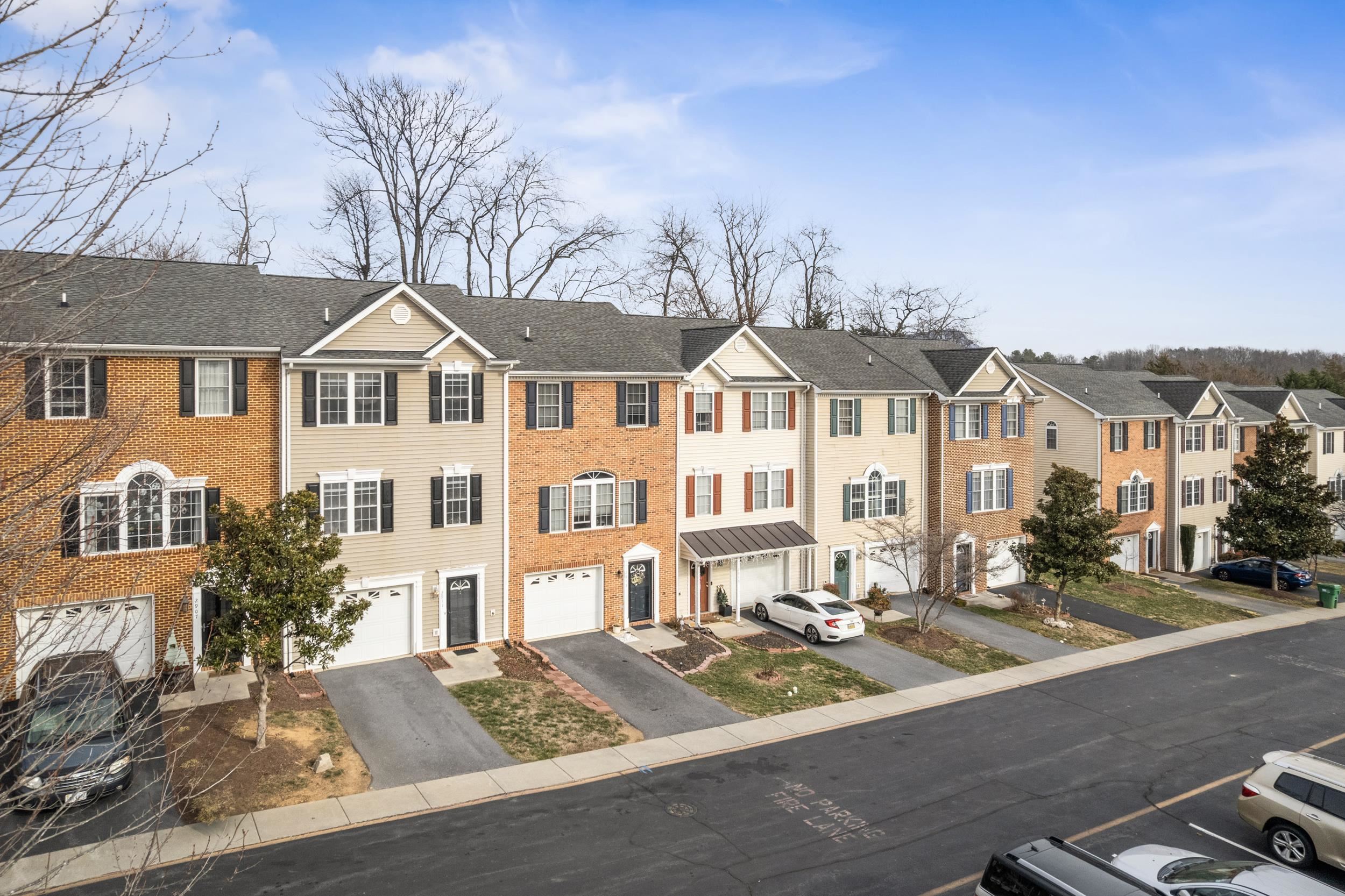 2911 DIAMOND SPRING LN, ROCKINGHAM, Virginia 22801, 3 Bedrooms Bedrooms, ,2 BathroomsBathrooms,Residential,2911 DIAMOND SPRING LN,672306 MLS # 672306